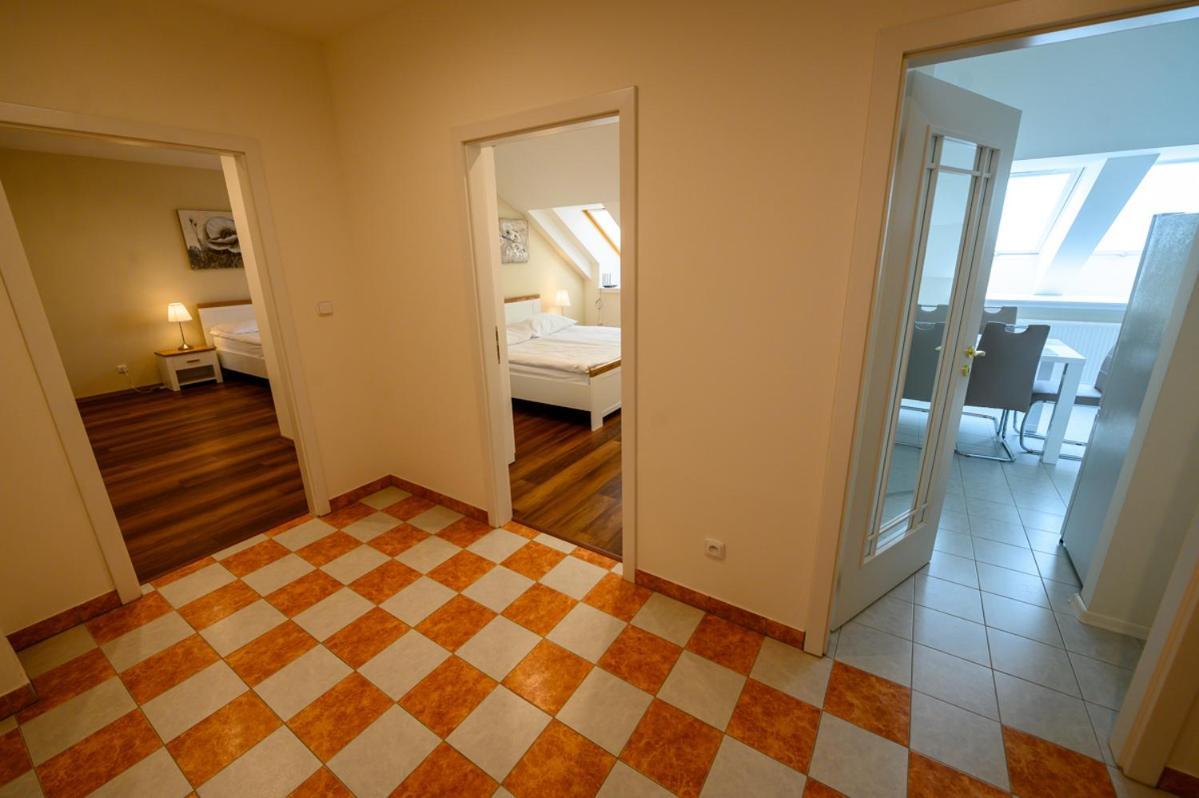 Apartman U Krale - 2 ยีชิน ภายนอก รูปภาพ