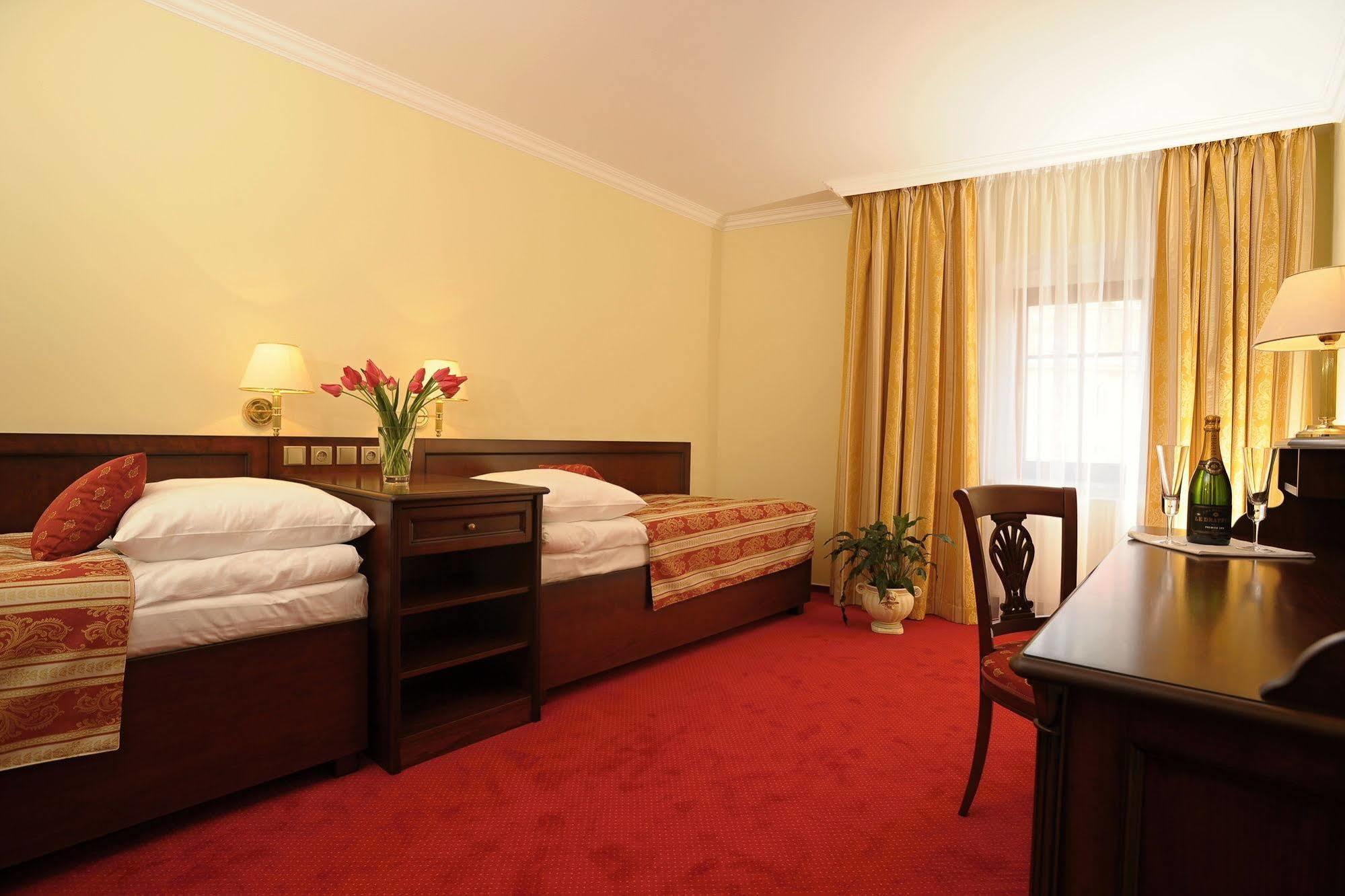 Apartman U Krale - 2 ยีชิน ภายนอก รูปภาพ