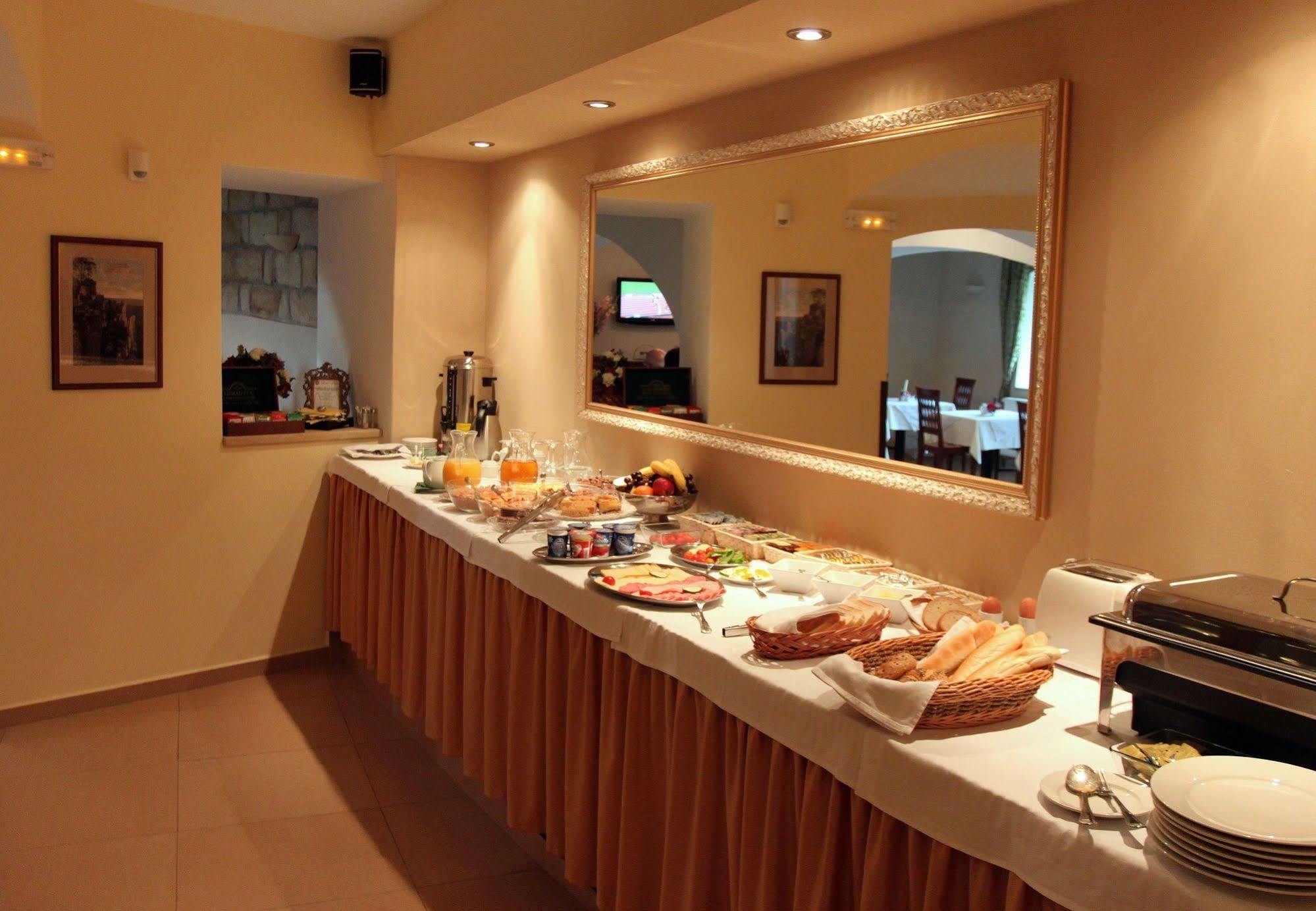 Apartman U Krale - 2 ยีชิน ภายนอก รูปภาพ