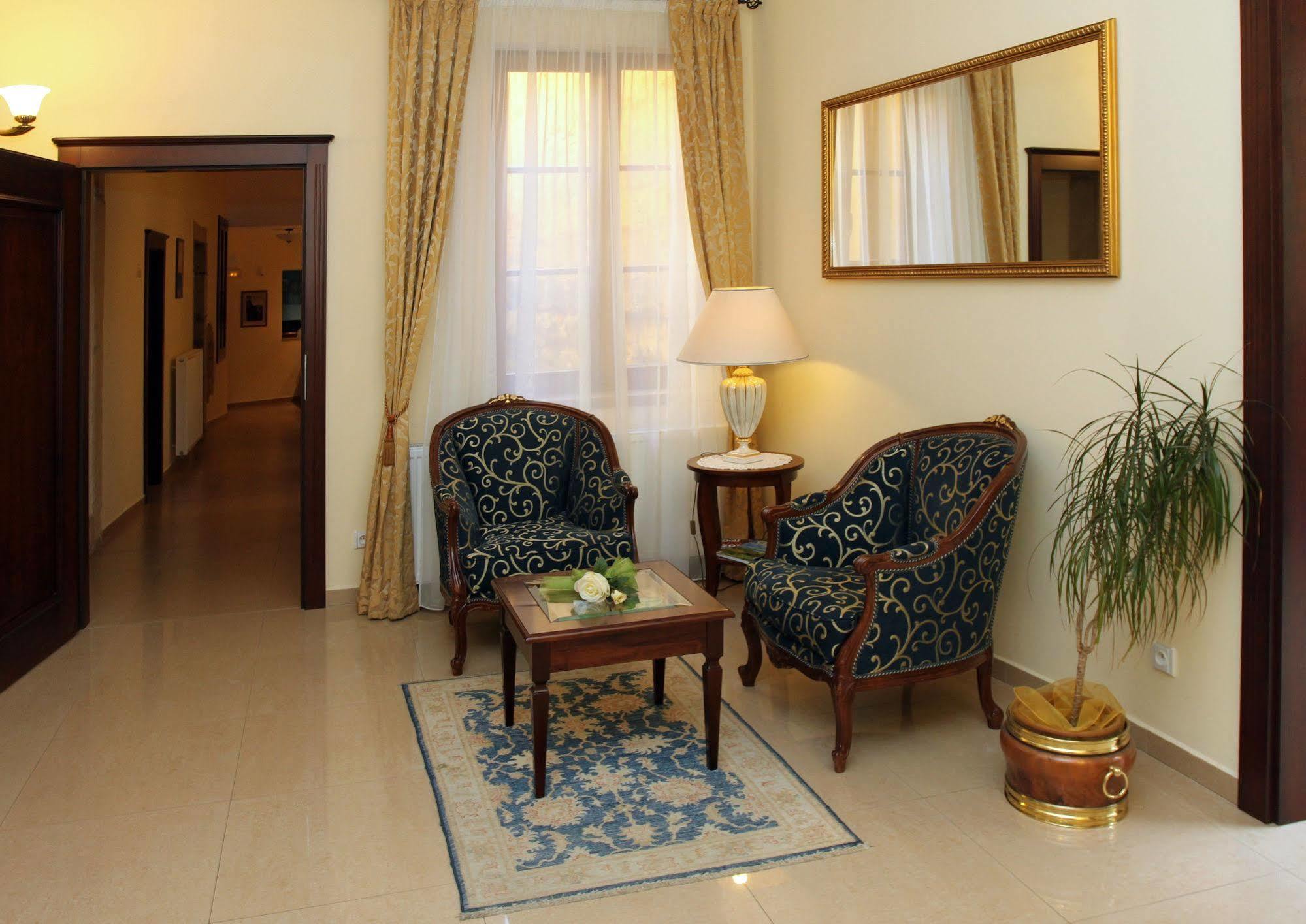 Apartman U Krale - 2 ยีชิน ภายนอก รูปภาพ
