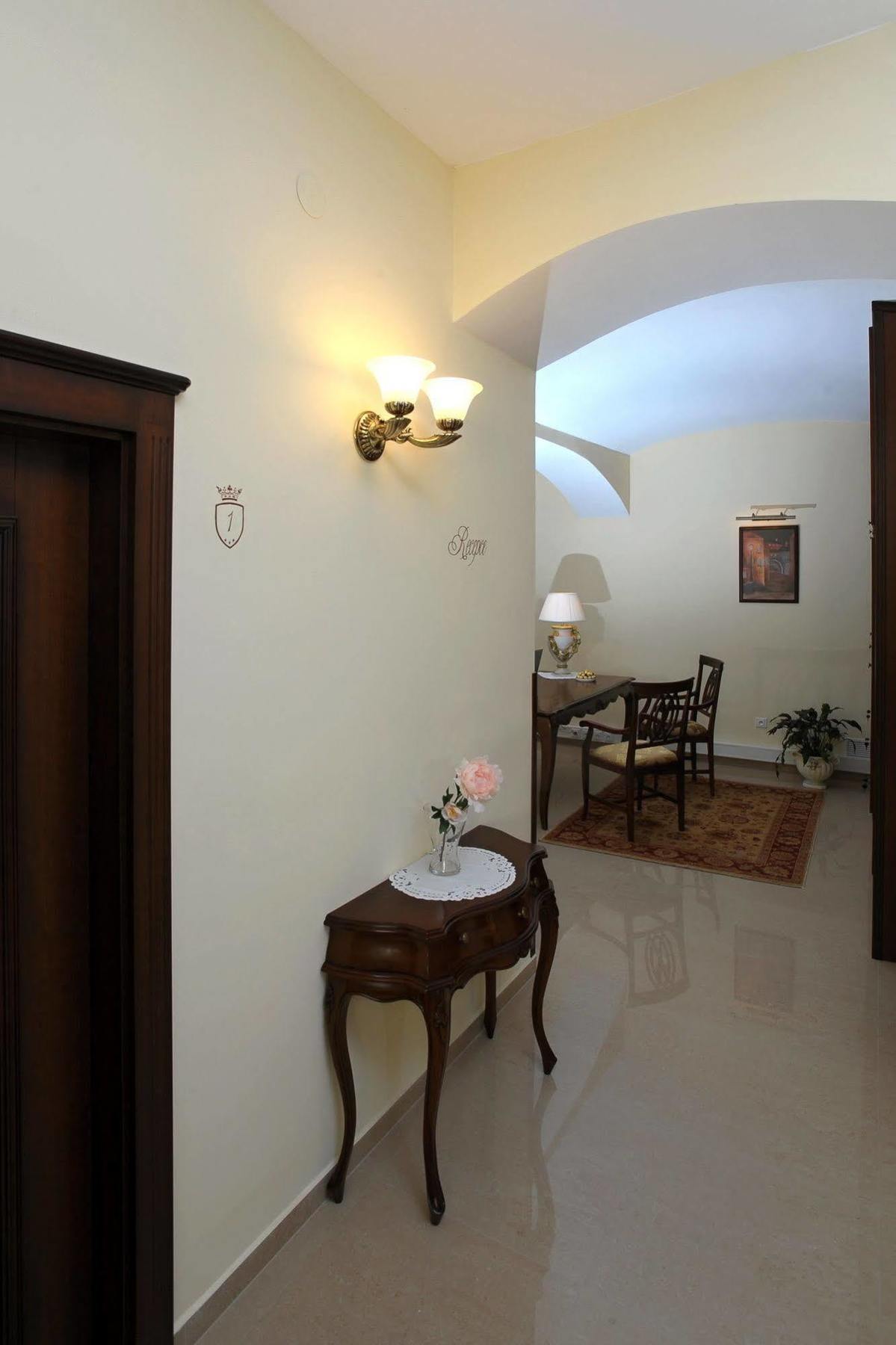Apartman U Krale - 2 ยีชิน ภายนอก รูปภาพ